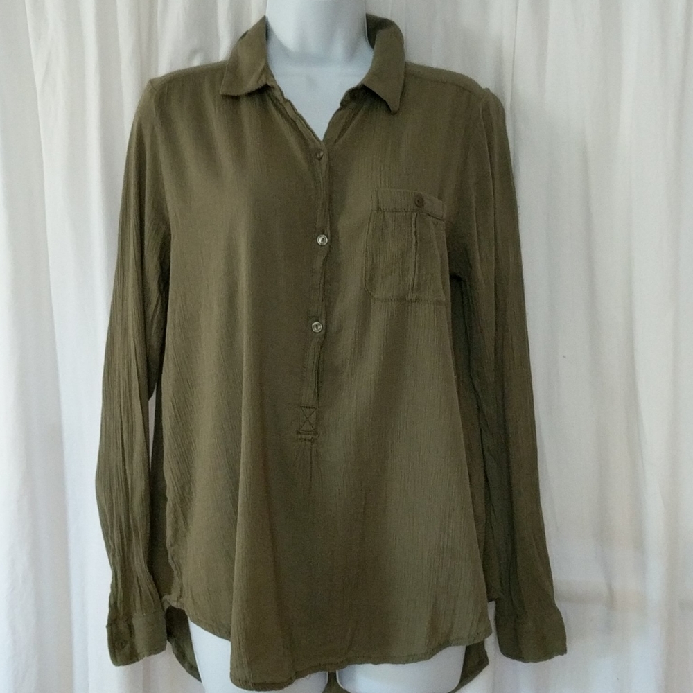 Sun & Shadow long sleeve shirt. Size M